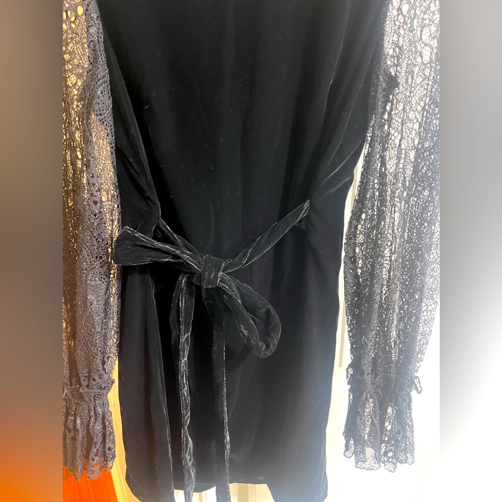 Dress - Picture 3 of 5